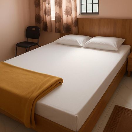 Mandara Comforts Hotel バンガロール エクステリア 写真